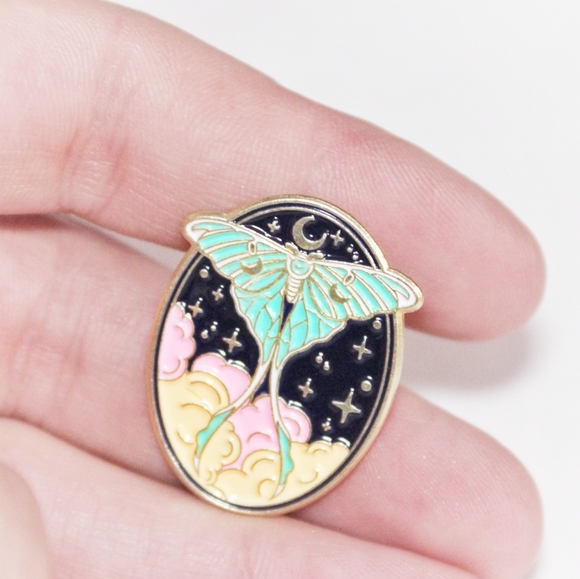 Witchy/Garden Goth celestial Luna moth enamel pin - Picture 3 of 9